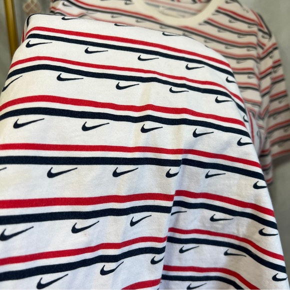 NIKE STRIPED TEE - Picture 2 of 4
